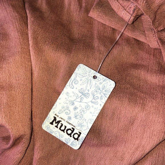 tan dressy top - Picture 4 of 4